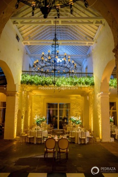 38-cartagena-wedding-reception-details-decoration-flowers